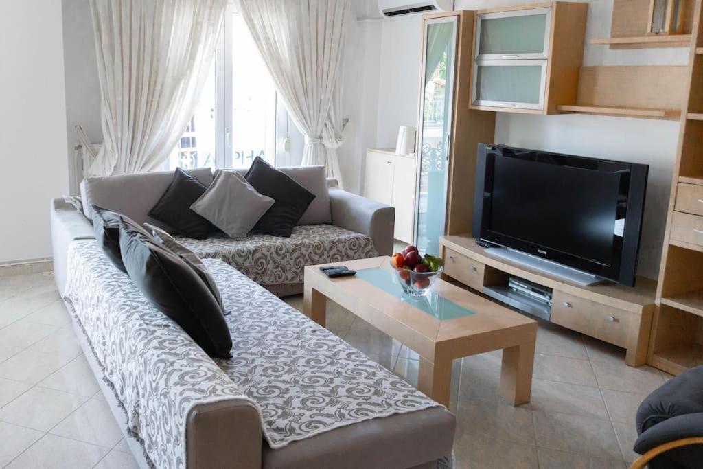 2 Bedroom Holiday Flat, Renovated, In The Centre Asprovalta Esterno foto